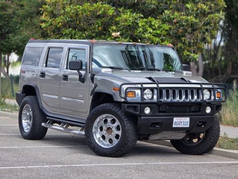 Used 2004 HUMMER H2 image 3
