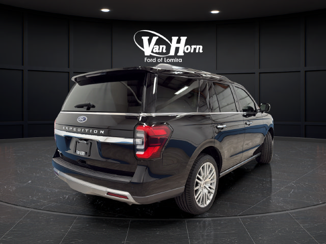 Used 2024 Ford Expedition Limited AWD/4WD image 7