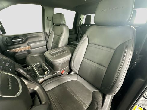 Used 2021 GMC Sierra 2500 Denali w/ Denali Black Diamond Edition image 22