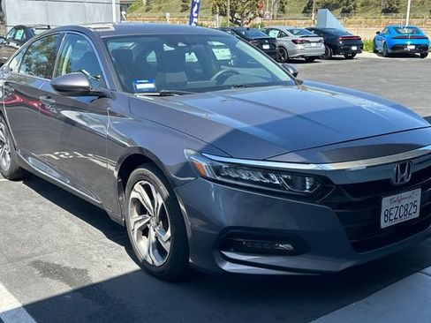 Used 2018 Honda Accord EX image 2