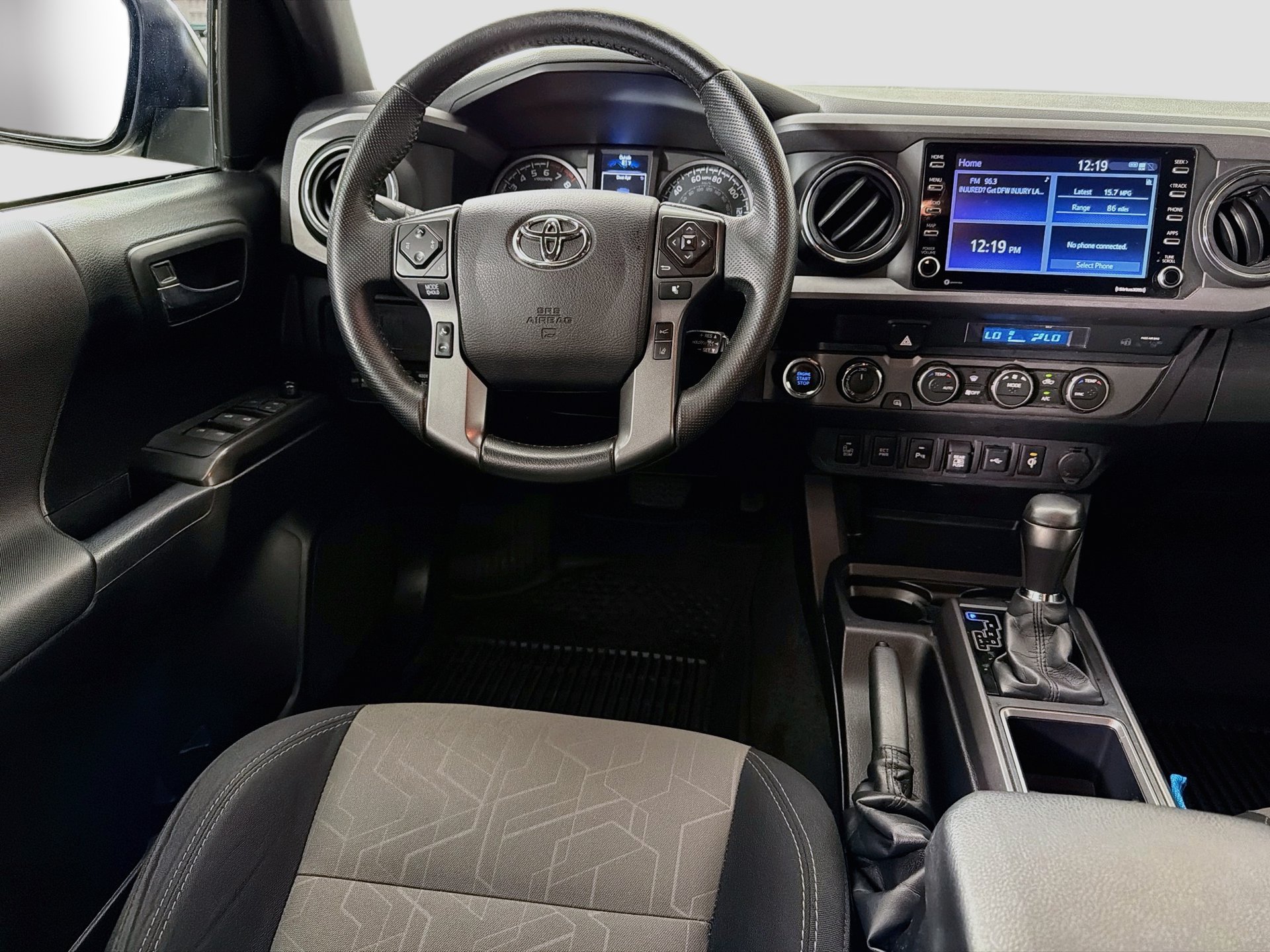 Used 2022 Toyota Tacoma TRD Sport w/ Technology Package AWD/4WD image 19