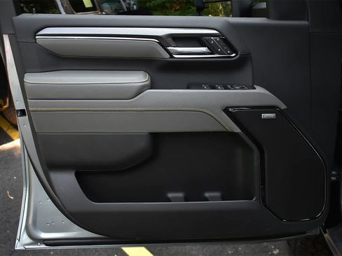 New 2026 Chevrolet Silverado 2500 ZR2 w/ LPO, Dark Essentials Package AWD/4WD image 25