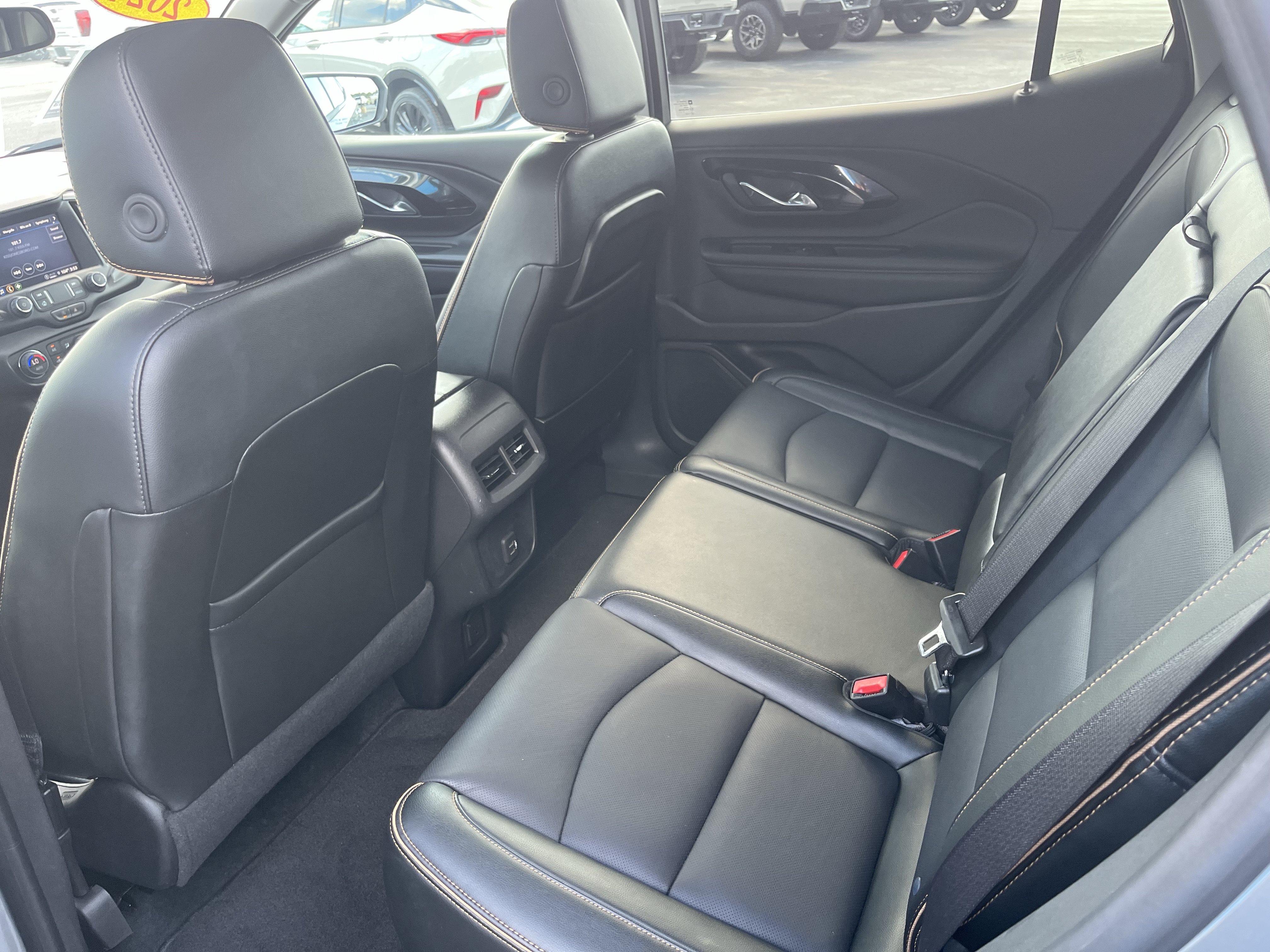 Used 2024 GMC Terrain AT4 AWD/4WD image 5