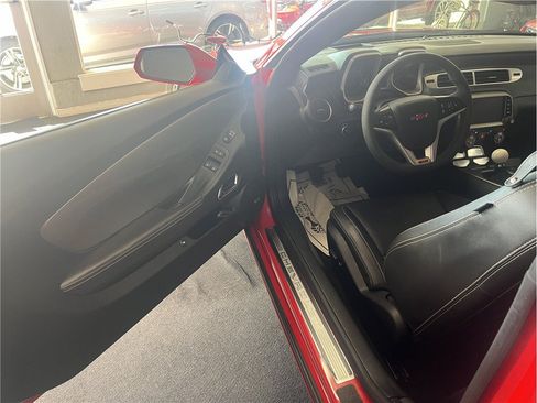 Used 2015 Chevrolet Camaro SS w/ SS Performance Package RWD image 9
