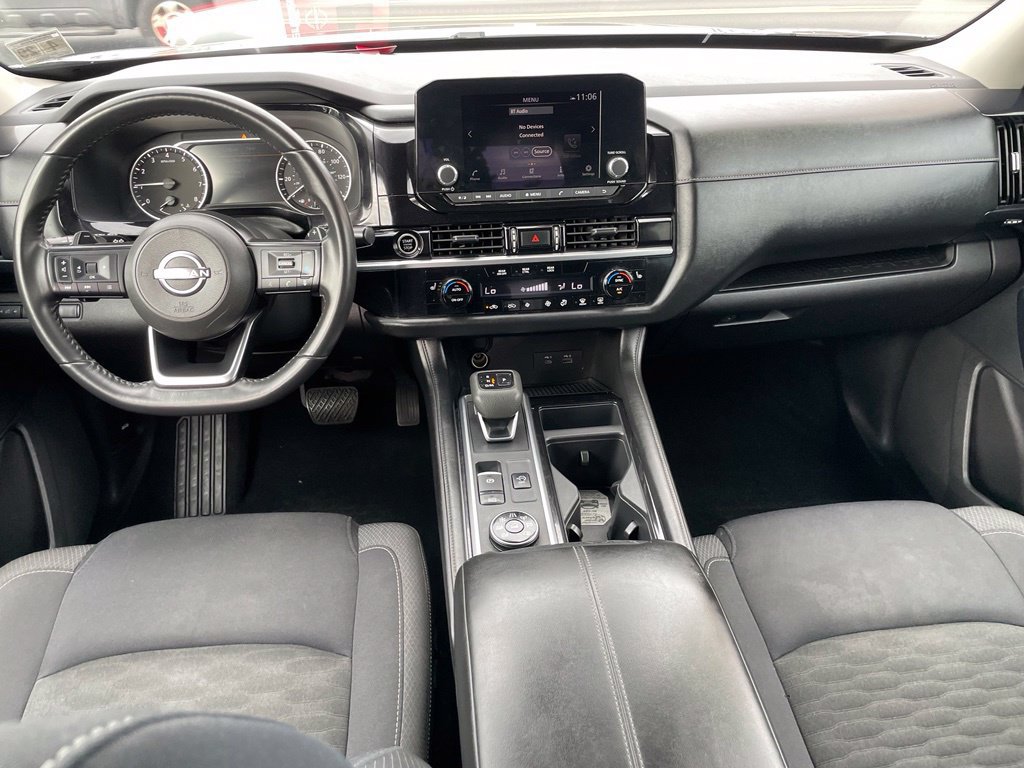 Certified 2024 Nissan Pathfinder SV w/ Lighting Package (N92) AWD/4WD image 10