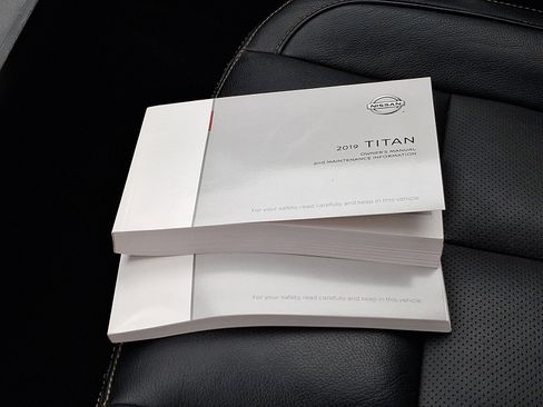 Used 2019 Nissan Titan SL image 31
