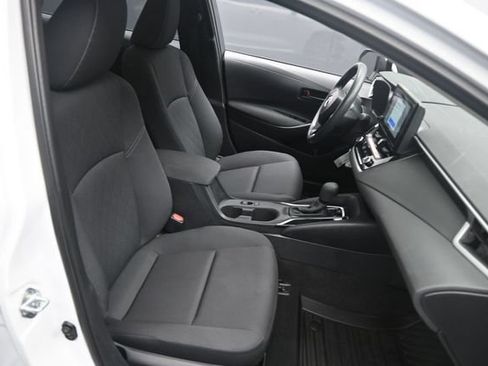 Used 2024 Toyota Corolla LE FWD image 27