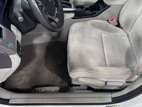 Used 2012 Honda Civic Hybrid Sedan image 13