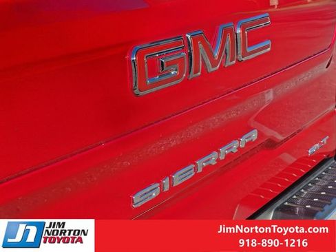 Used 2023 GMC Sierra 1500 SLT w/ SLT Premium Package image 12