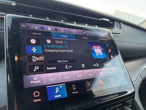 Used 2024 Jeep Grand Cherokee L Limited w/ Luxury Tech Group II image 13