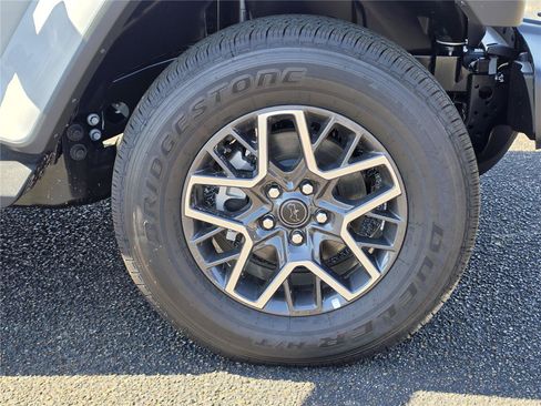 New 2026 Jeep Wrangler Unlimited Sahara AWD/4WD image 41