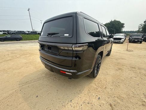 New 2026 Jeep Grand Wagoneer Summit AWD/4WD image 5