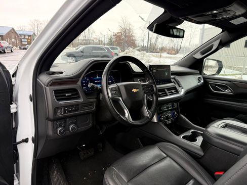 Used 2023 Chevrolet Suburban LT image 13