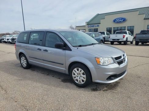 Used 2016 Dodge Grand Caravan American Value Package image 19