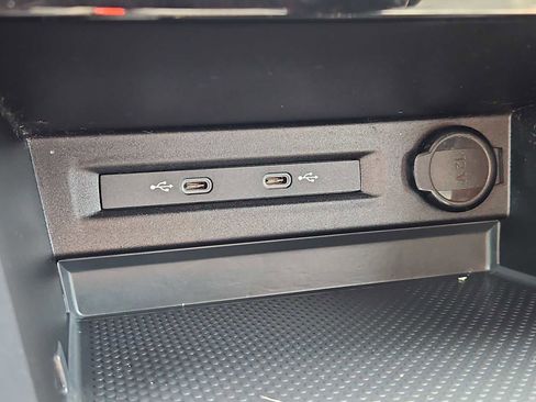 Certified 2023 Volkswagen Taos S FWD image 17