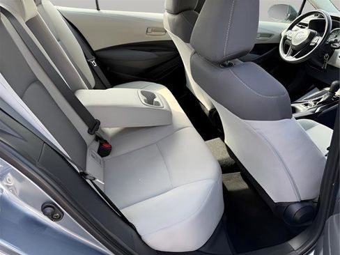 Used 2022 Toyota Corolla LE FWD image 25