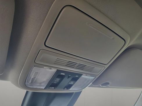Used 2018 Honda Odyssey EX-L image 21
