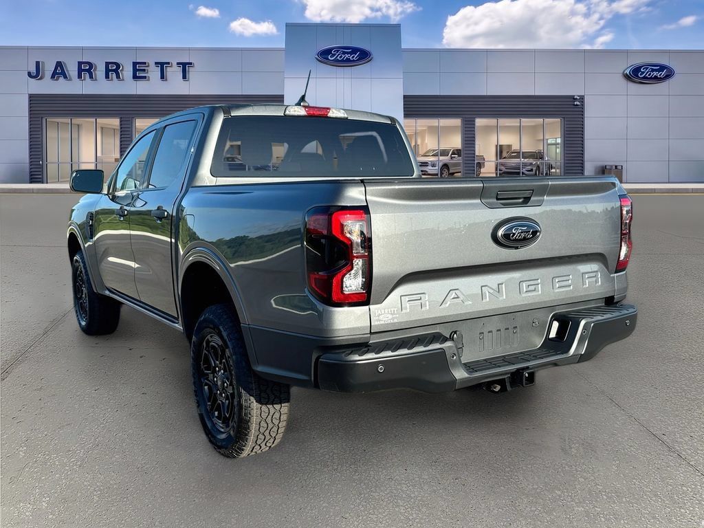 New 2026 Ford Ranger XLT w/ Black Appearance Package RWD image 5