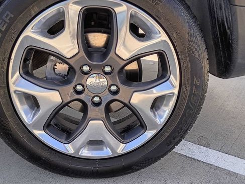 Used 2018 Jeep Compass Limited w/ Navigation Group FWD image 10