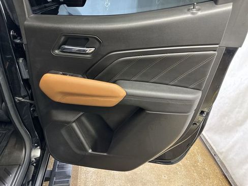 Certified 2023 GMC Canyon AT4 w/ AT4 Premium Package AWD/4WD image 26