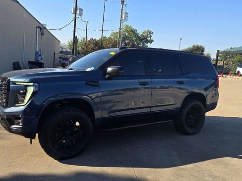 Used 2026 GMC Yukon Elevation w/ Elevation Premium Package AWD/4WD image 1