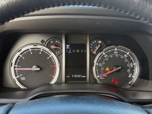 Used 2022 Toyota 4Runner TRD Off-Road Premium image 17