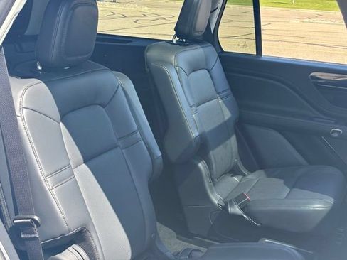New 2026 Lincoln Aviator AWD image 27