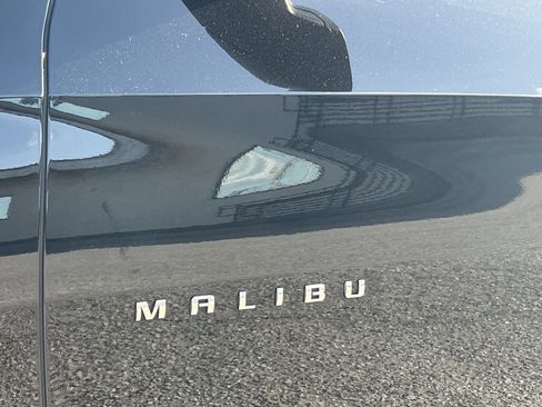 Used 2024 Chevrolet Malibu LT image 40