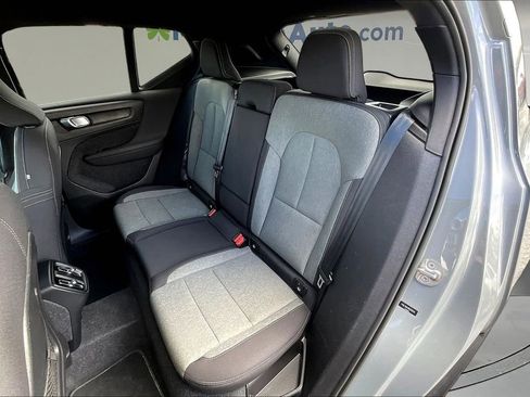 Used 2024 Volvo XC40 B5 Core AWD/4WD image 22
