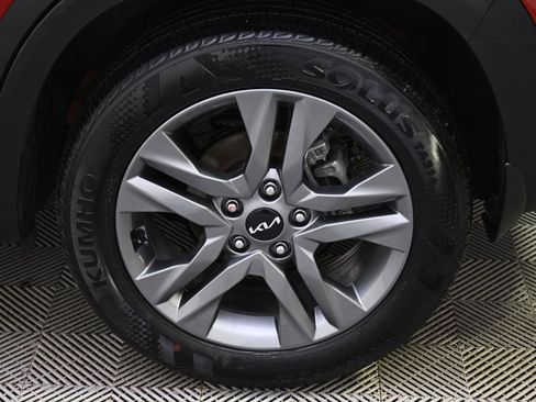 Used 2023 Kia Seltos S image 20