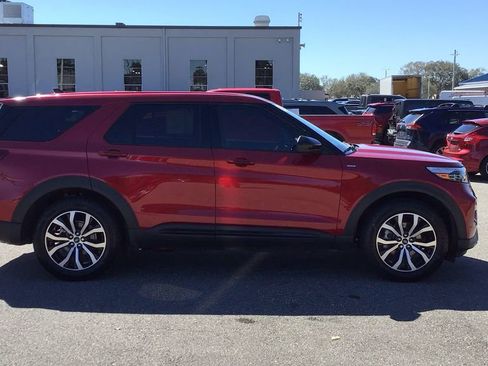 Certified 2022 Ford Explorer ST-Line image 5
