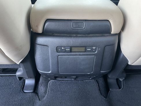 Used 2023 Nissan Armada SL image 28