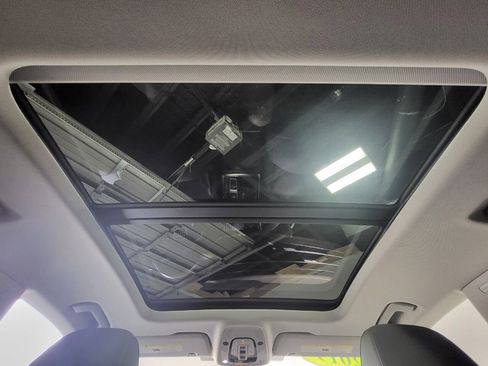 Used 2019 Audi Q8 Premium Plus image 25