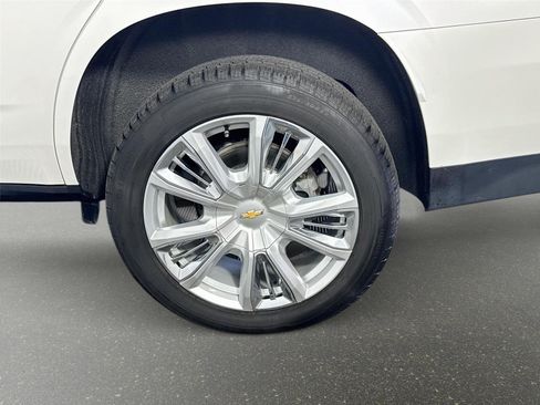 Used 2021 Chevrolet Tahoe High Country RWD image 33