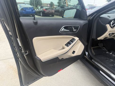 Used 2018 Mercedes-Benz GLA 250 image 18