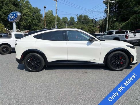 Used 2025 Ford Mustang Mach-E Premium w/ Sport Appearance Package AWD/4WD image 8