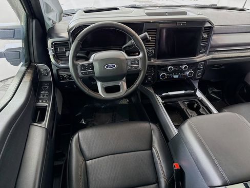 Used 2025 Ford F250 Lariat w/ Lariat Ultimate Package AWD/4WD image 3