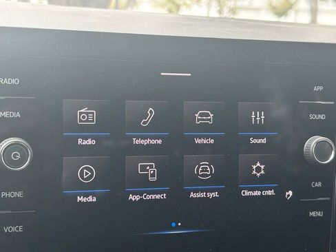 New 2026 Volkswagen Taos SE image 13