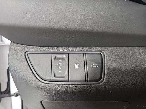 Used 2023 Genesis G70 2.0T AWD/4WD image 25
