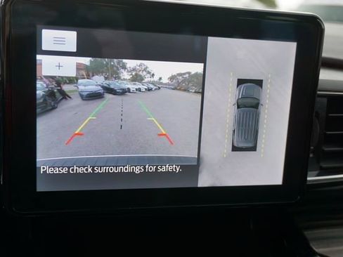 Certified 2022 Ford Explorer Limited w/ Equipment Group 301A image 9