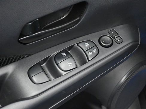 New 2025 Nissan Kicks Play S image 13