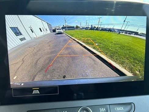 Used 2025 Chevrolet Blazer LT FWD image 29