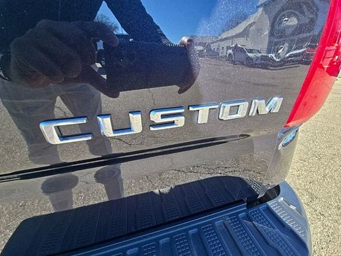 Used 2023 Chevrolet Silverado 1500 Custom image 31