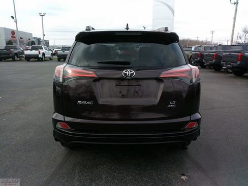 Used 2016 Toyota RAV4 LE image 3