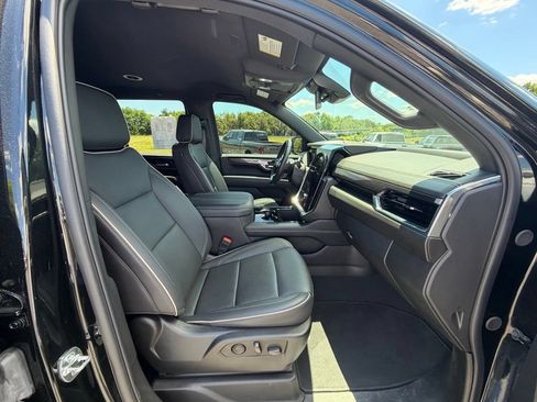 Used 2025 GMC Yukon Elevation AWD/4WD image 23