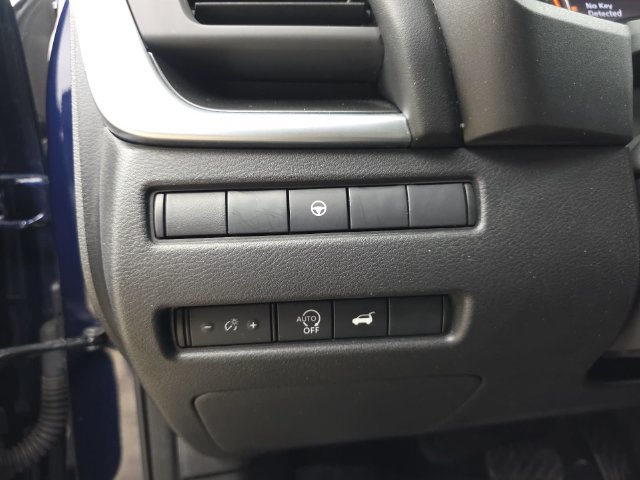 Used 2025 Nissan Rogue SV FWD image 37