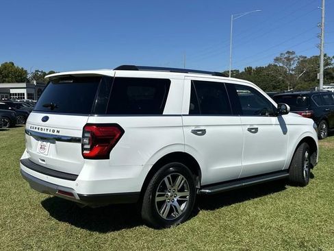 Used 2023 Ford Expedition Limited image 6