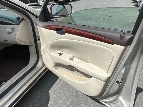 Used 2007 Buick Lucerne CX FWD image 32
