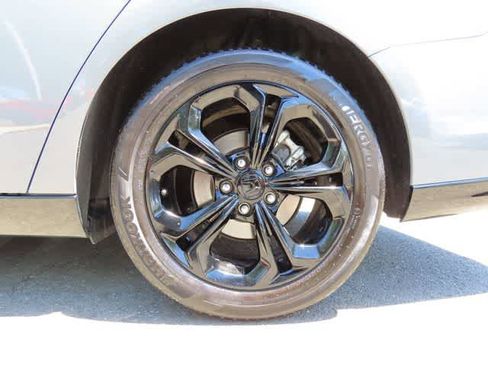 Used 2025 Honda Accord EX-L image 9