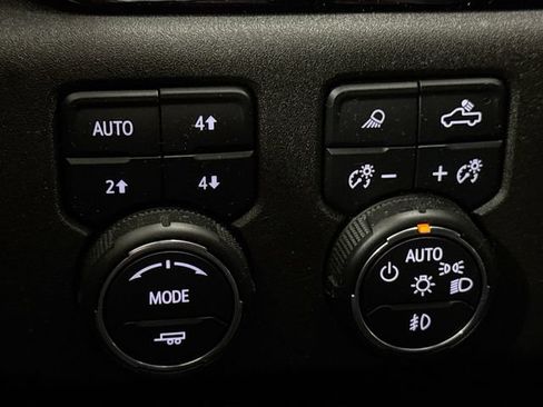 Used 2023 Chevrolet Silverado 1500 RST w/ Convenience Package II AWD/4WD image 11
